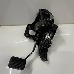 Pedal brake/clutch - 2016 Ford Explorer
