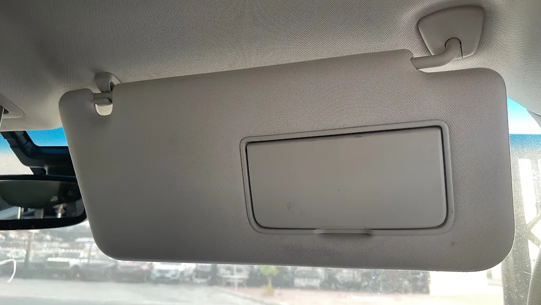 Sun visor - 2011 Infiniti QX56 5.6i