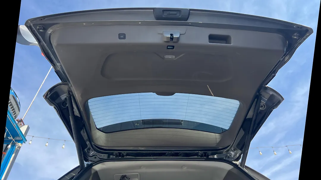 Tailgate - 2020 Chevrolet Traverse