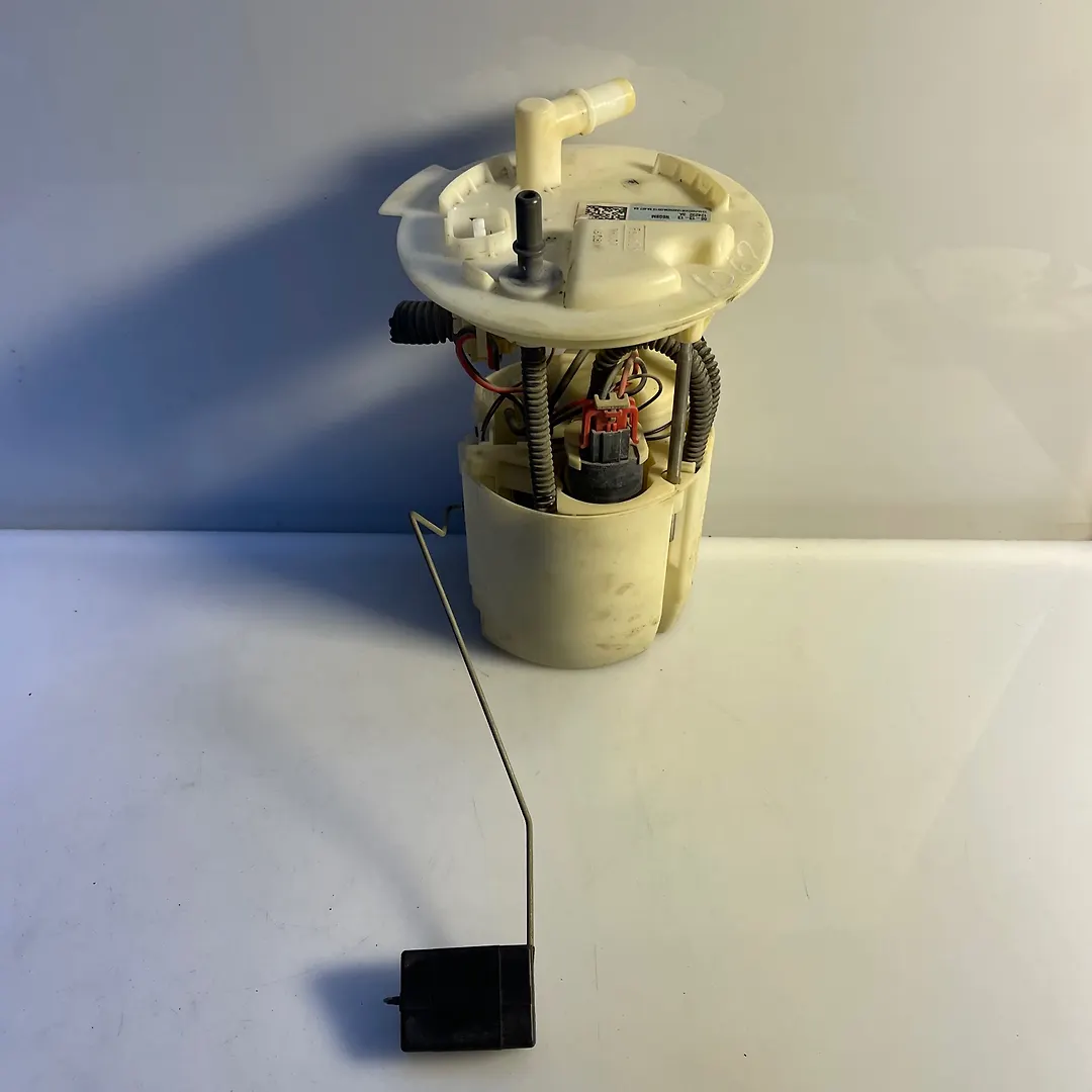 Fuel pump - 2013 Ford Taurus SEL