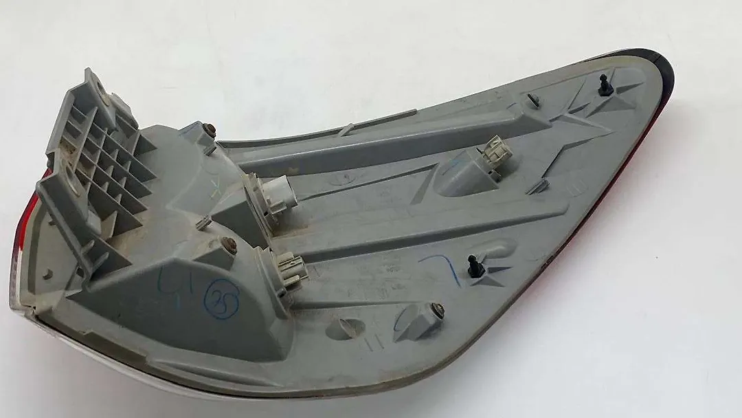Tail Light (LH) - 2014 Nissan Pathfinder