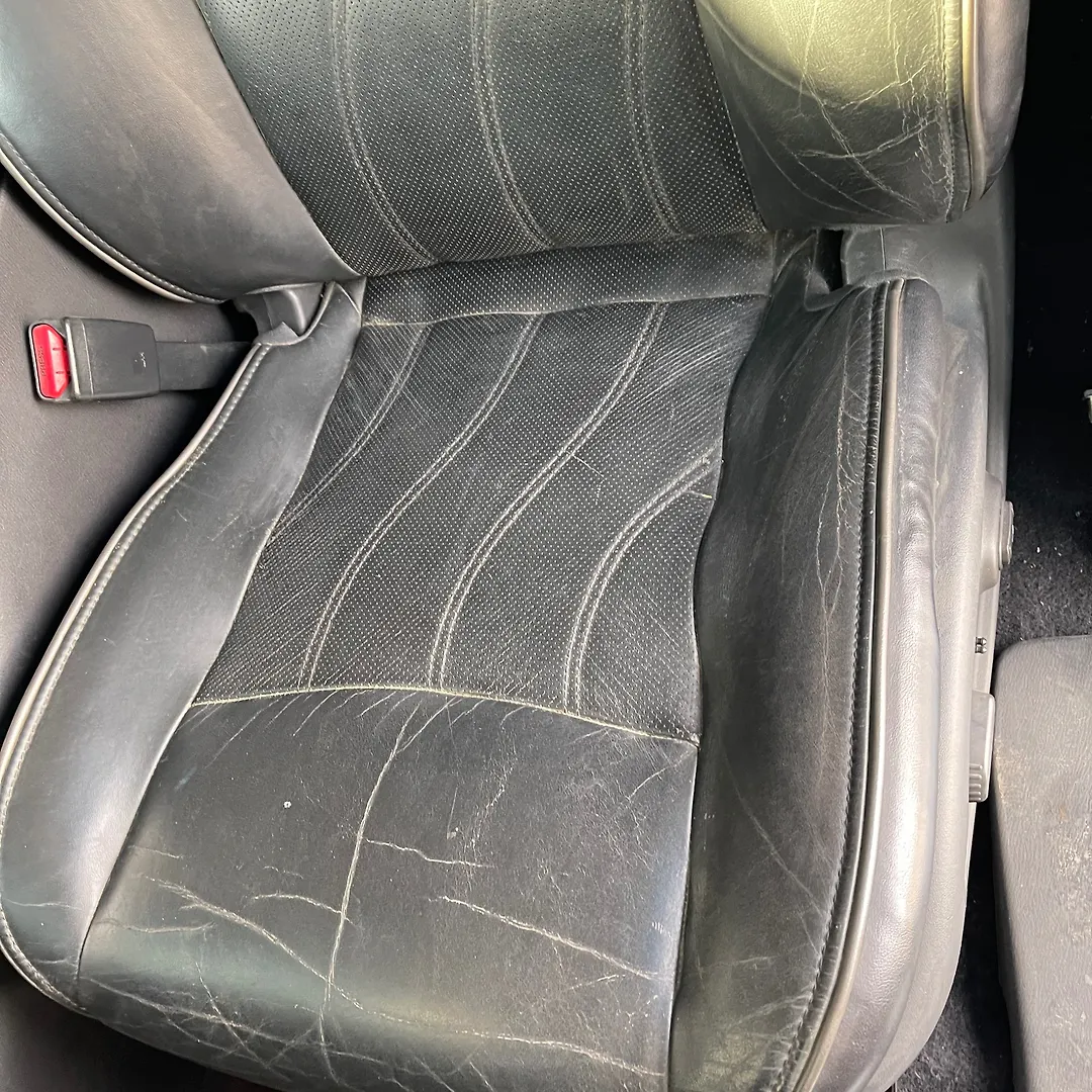 Front Seat (RHS) - 2013 Infiniti JX35