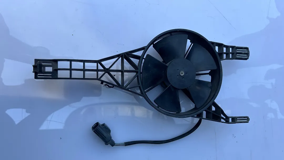 Radiator fan motor - 2018 Ford EcoSport