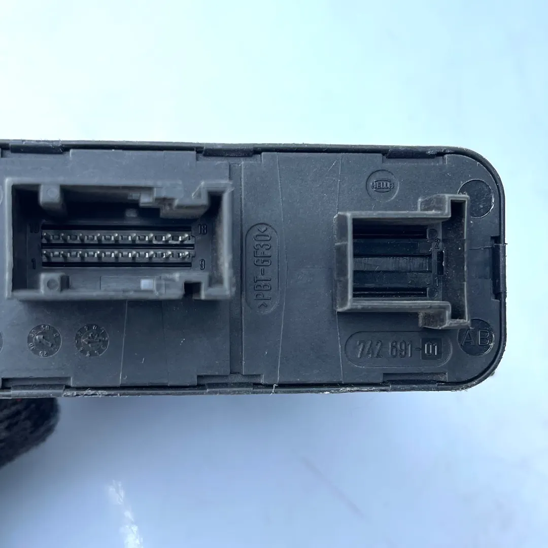 headlight control module - 2014 Land Rover RANGE ROVER SPORT