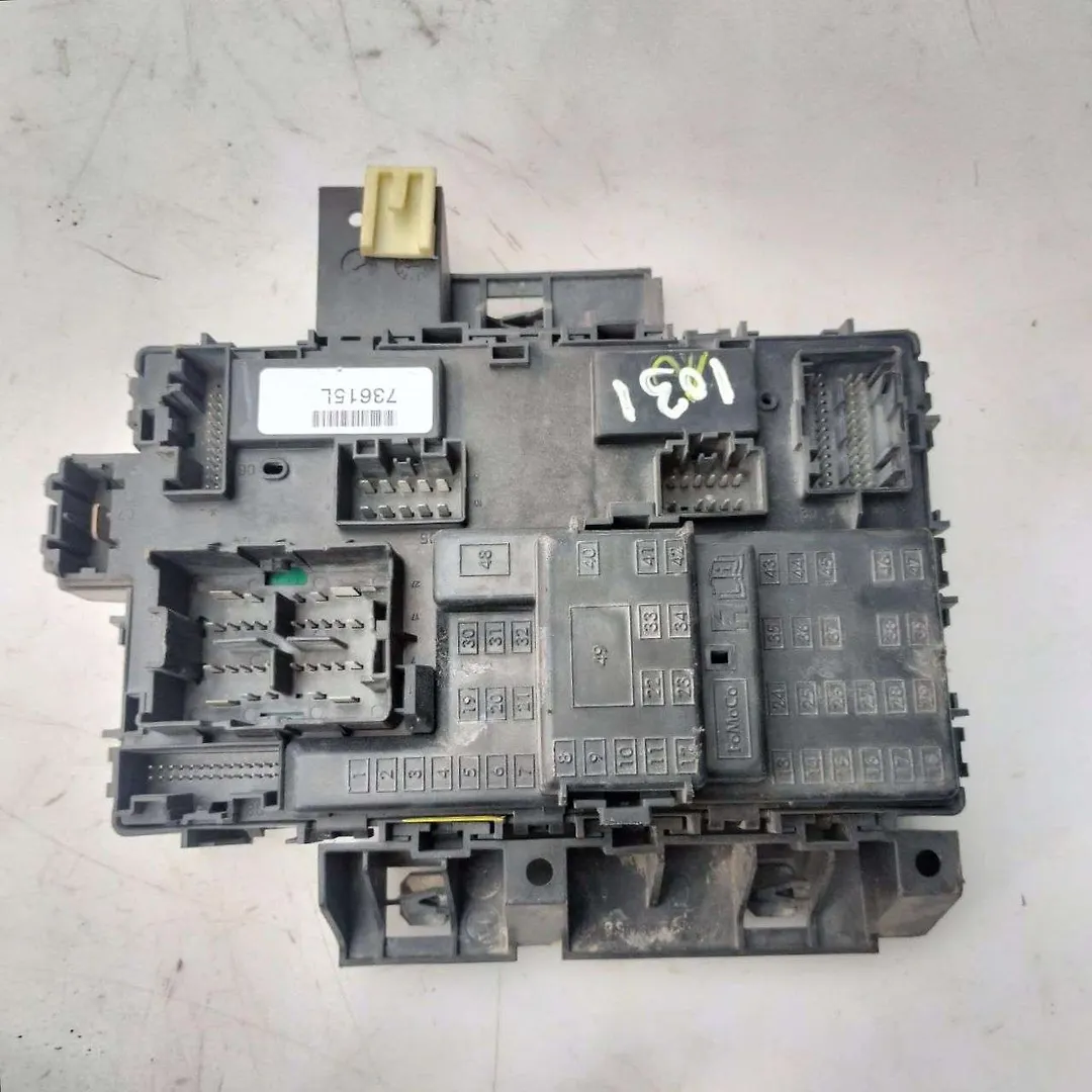 Fuse box - 2012 Ford Explorer