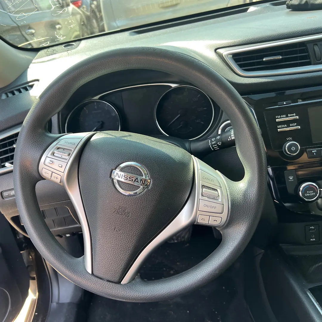 Steering wheel - 2015 Nissan Rogue