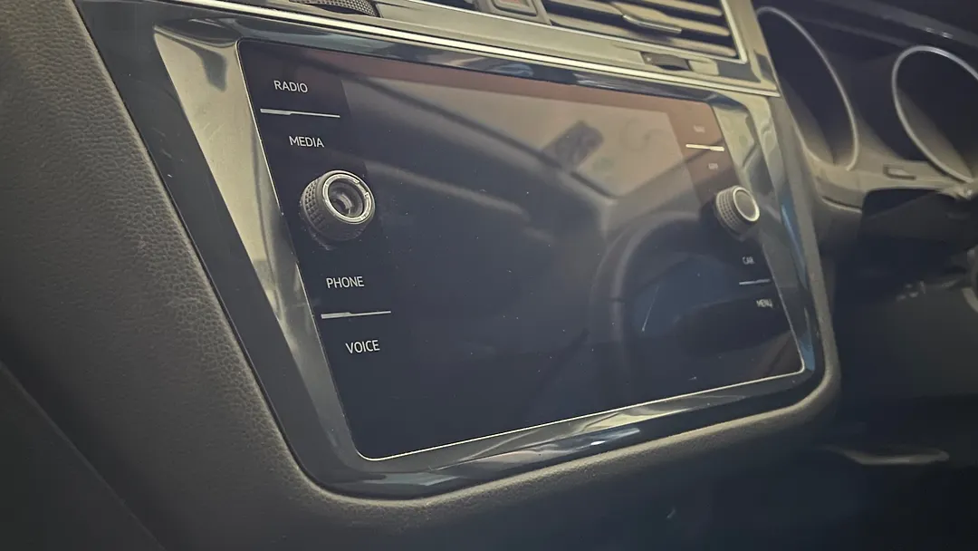 Info-gps-tv screen - 2020 Volkswagen Tiguan