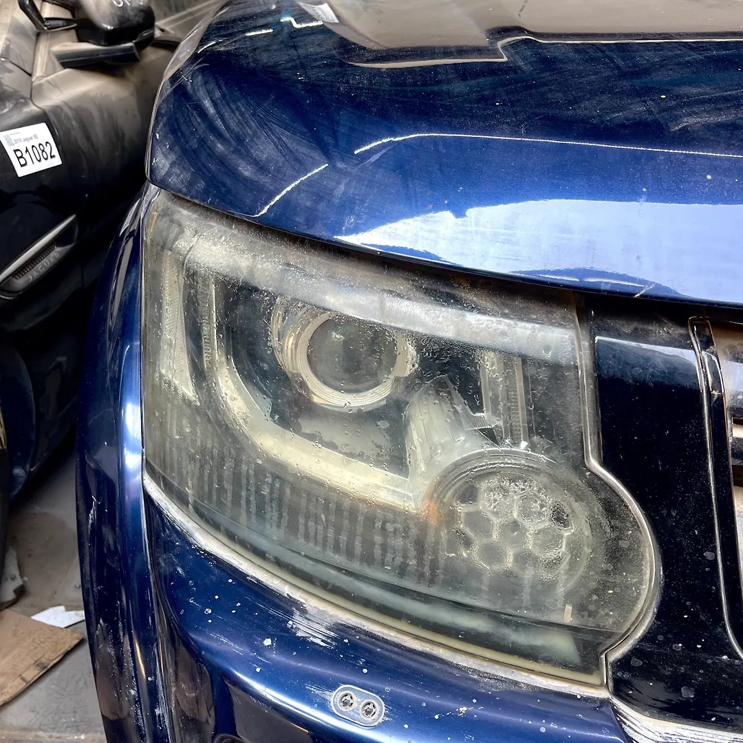 Headlight (RH) - 2014 Land Rover LR4