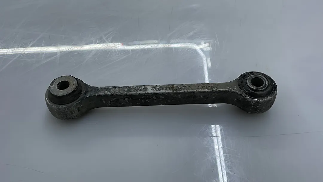 Upper arm (RH) - 2012 Audi A8