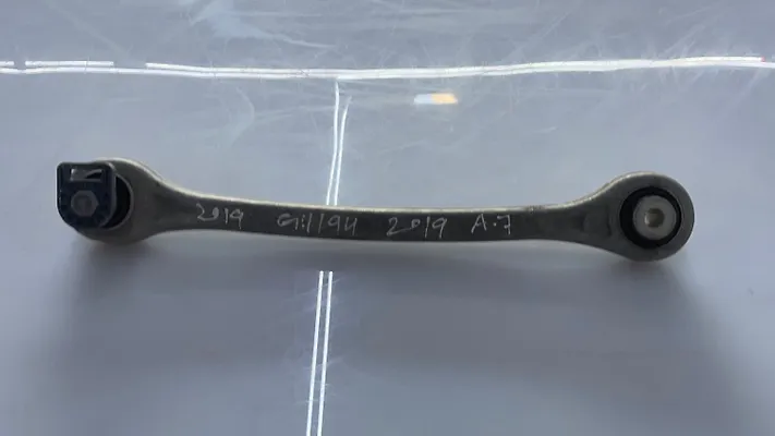 Upper arm (RH) - 2020 Audi A7