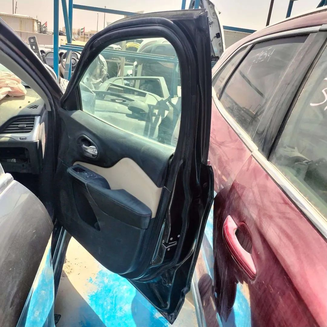 Door (RHF) - 2016 Jeep Cherokee