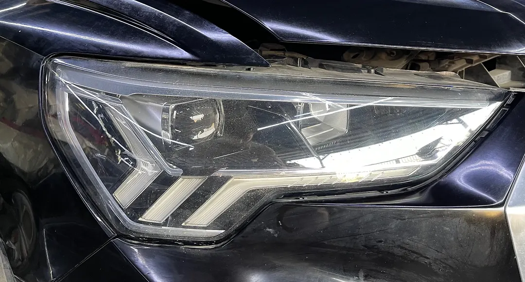 Headlight (RH) - 2020 Audi Q3