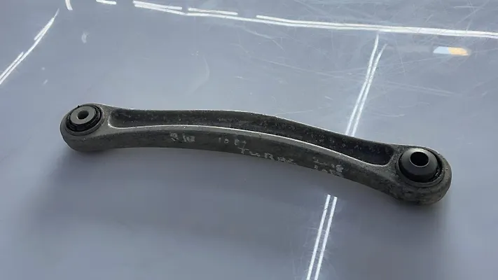 Upper arm (RH) - 2006 Volkswagen Touareg