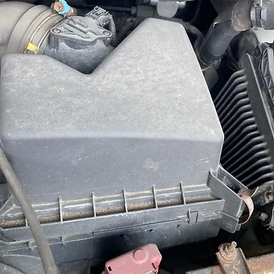 Air cleaner box - 2017 Toyota Sienna LE