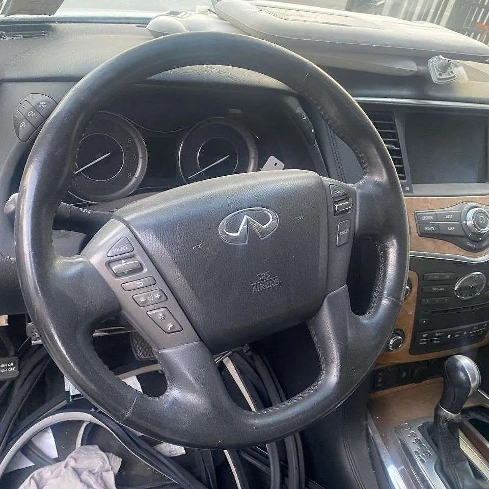 Steering wheel - 2011 Infiniti QX56