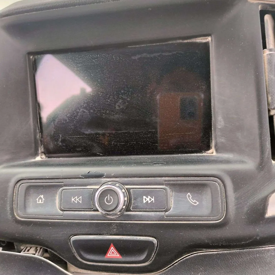 Info/GPS/TV Screen - 2018 GMC Terrain