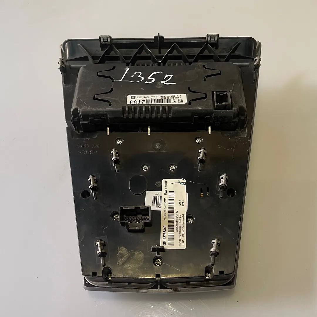 Dash panel - 2011 Chevrolet Equinox LTZ