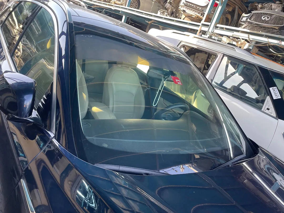 Windshield glass - 2021 Infiniti QX50