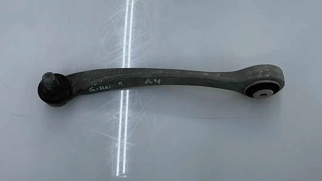 Upper arm (RH) - 2014 Audi A6