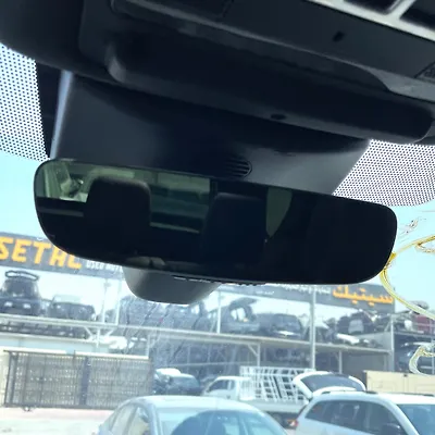 Mirror (Inner rear view) - 2018 Land Rover DISCOVERY HSE Luxury