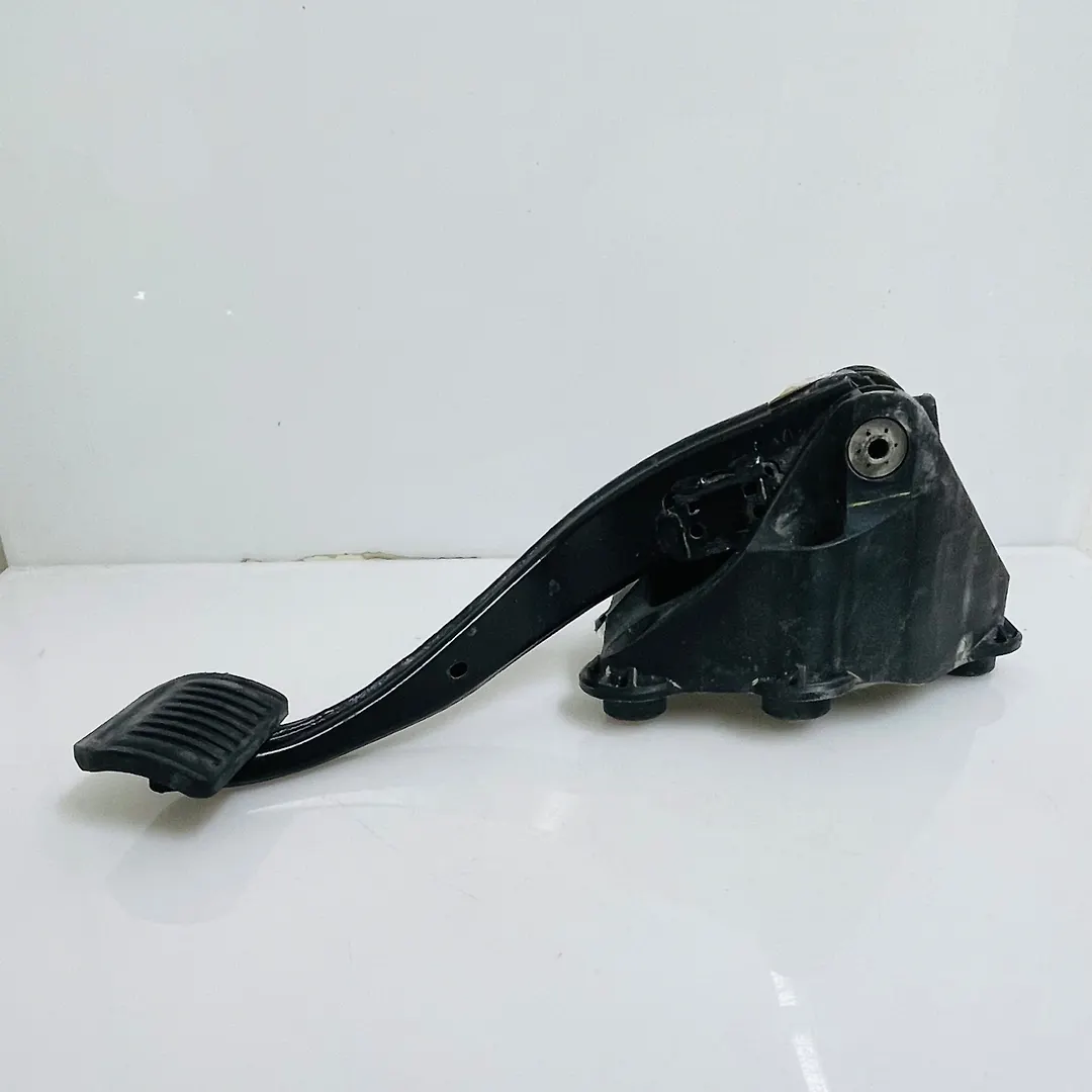 Pedal brake/clutch - 2022 Jeep Grand Cherokee L Limited