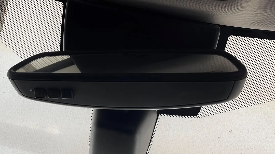 Mirror (Inner rear view) - 2017 Jaguar XF