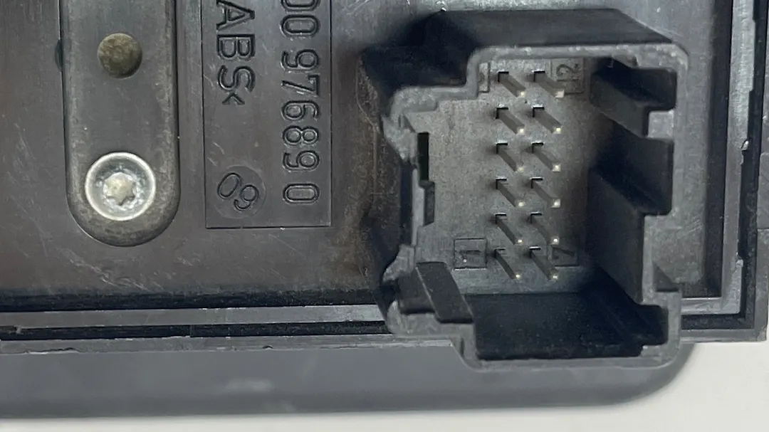 Tailgate Fog light  Open Switch - 2014 Land Rover RANGE ROVER SPORT