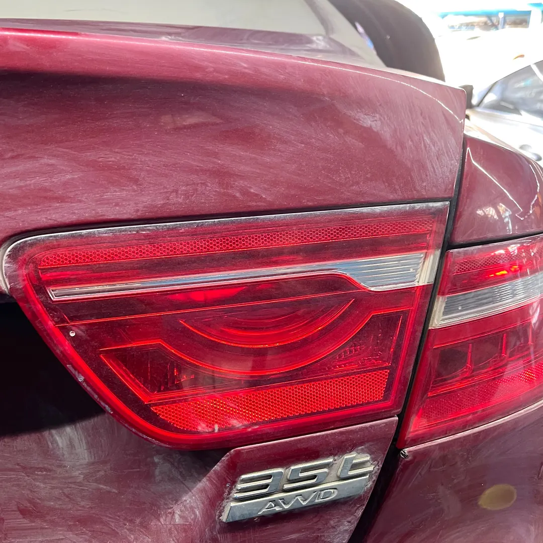Tail Light (RH) - 2017 Jaguar XE