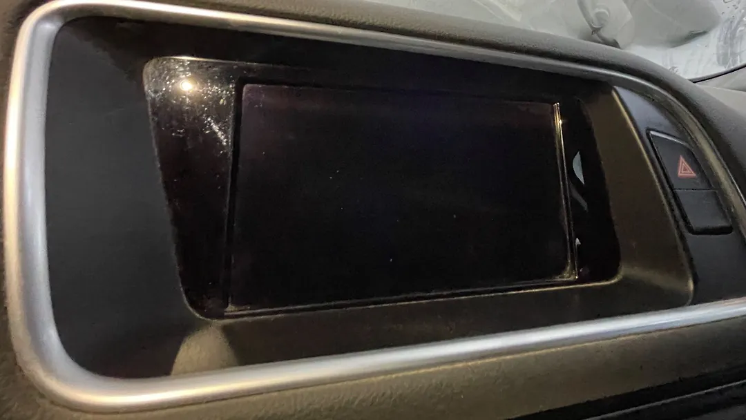Info-gps-tv screen - 2016 Audi Q5 Quattro 