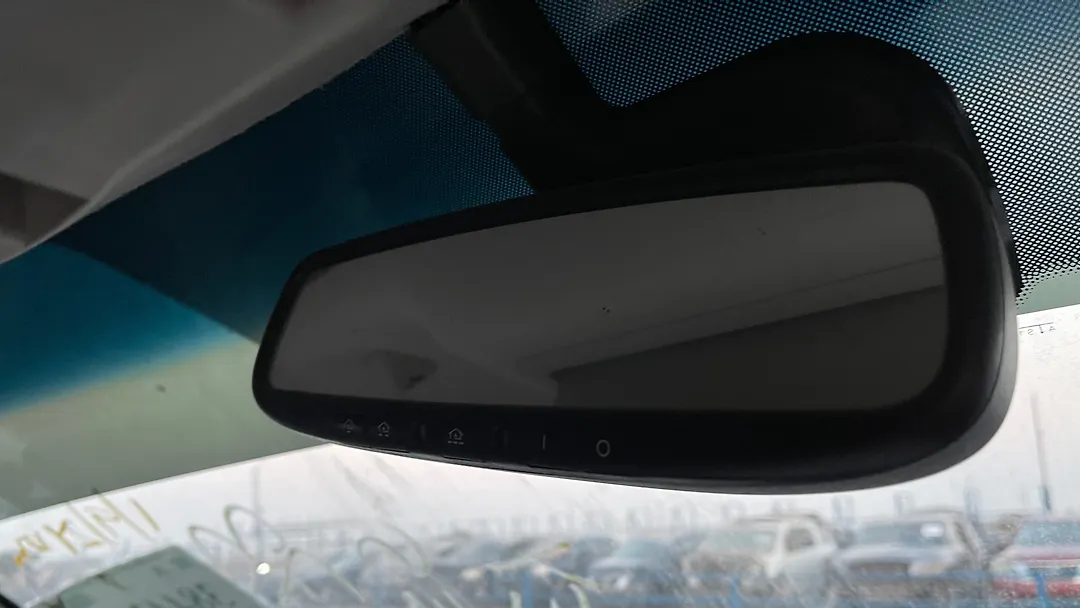 Rear view mirror - 2013 Infiniti QX56