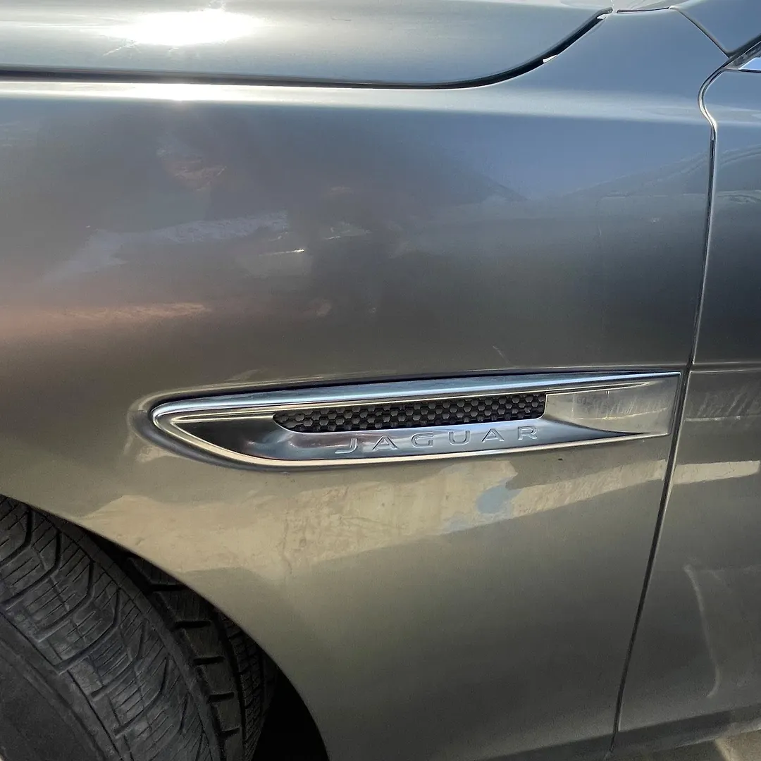 Fender (LHF) - 2020 Jaguar XF PRESTIGE