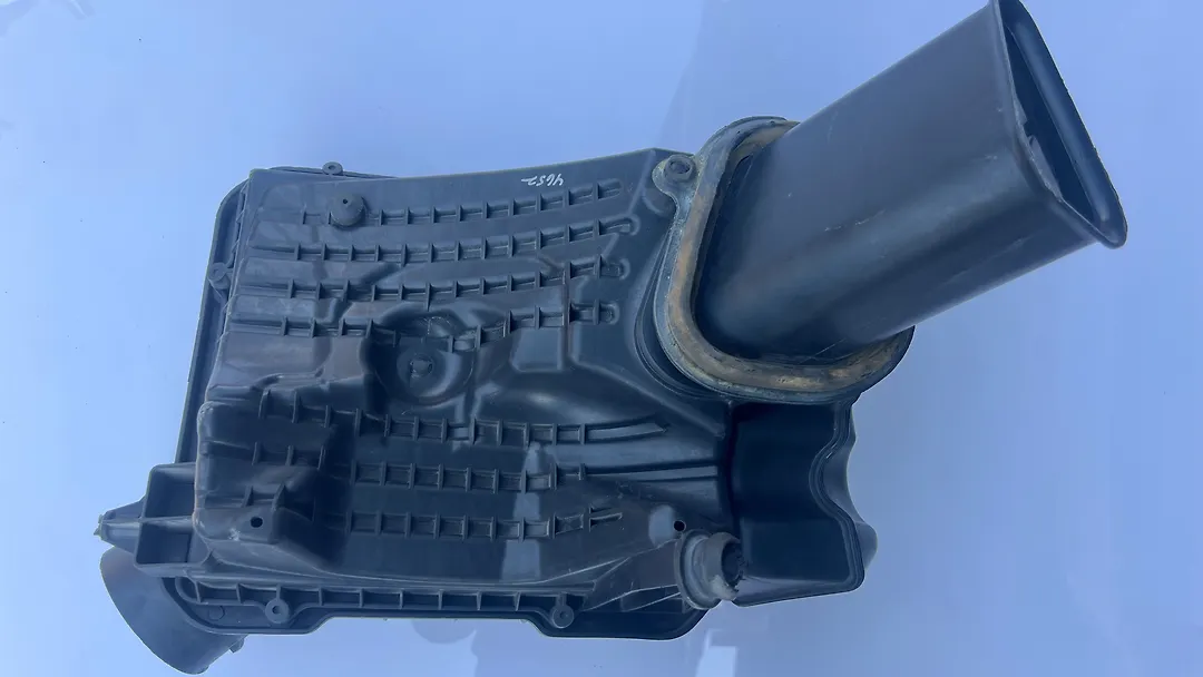 Air cleaner box - 2015 Chevrolet Impala