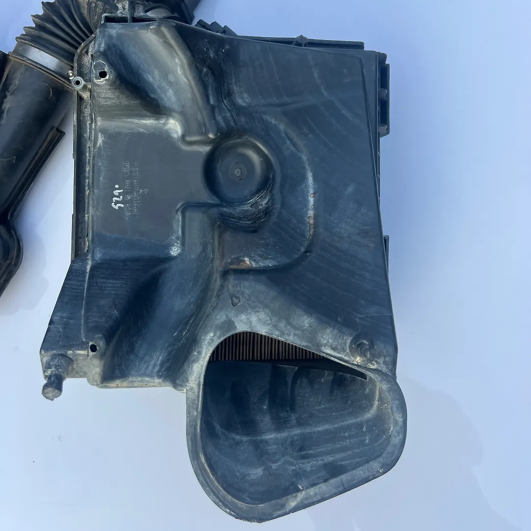 Air cleaner box - 2017 Chevrolet Impala
