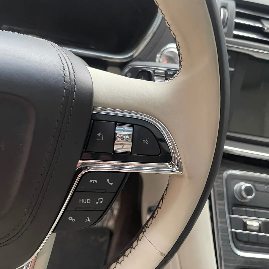 Steering wheel - 2018 Lincoln Continental Black Label