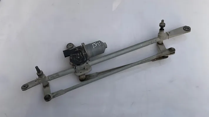 Windshield wiper motor - 2021 Chevrolet Trailblazer LT