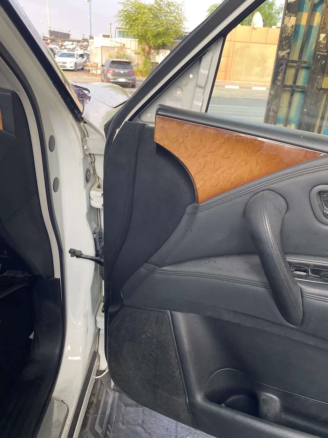 Door (RHF) - 2011 Infiniti QX56
