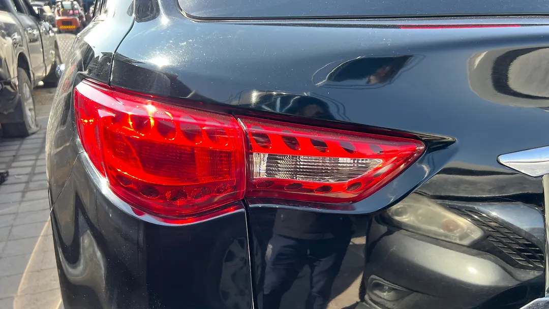 Tail Light (LH) - Infiniti