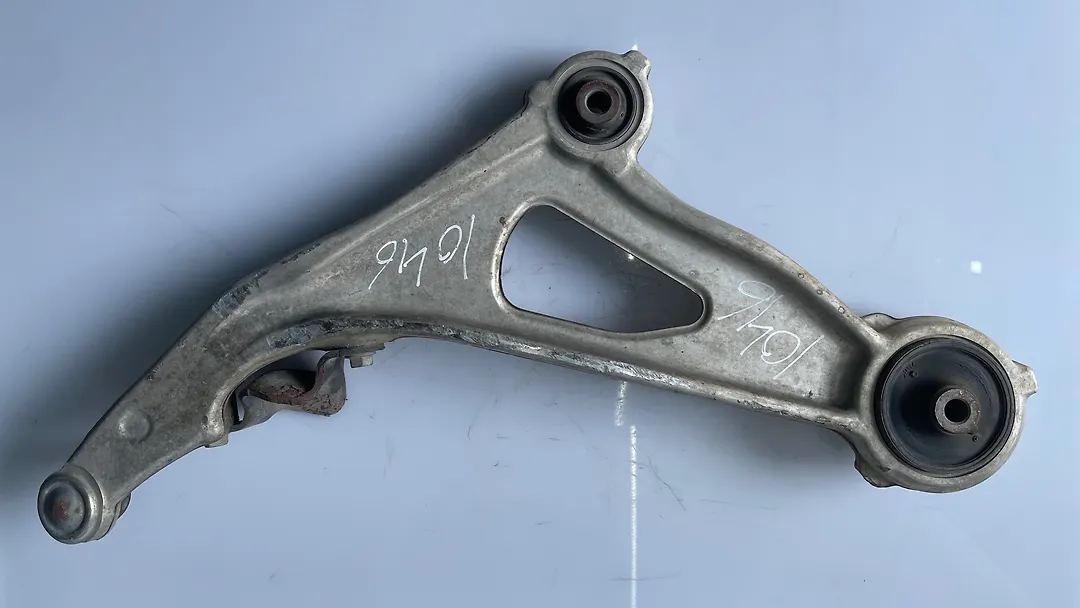 Lower arm (RH) - 2013 Nissan Pathfinder