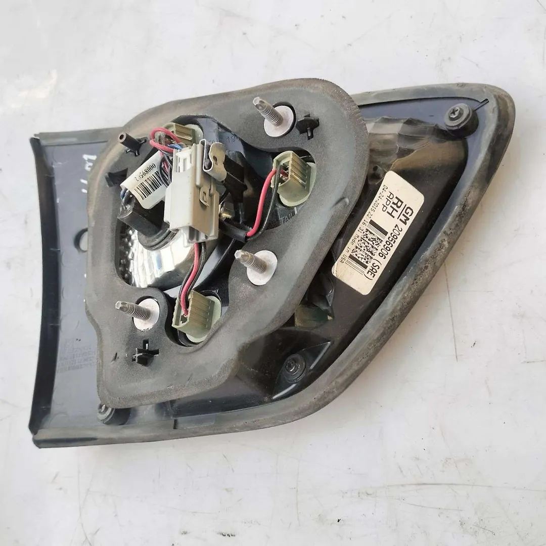 Tail Light (RH) - 2015 Chevrolet Traverse