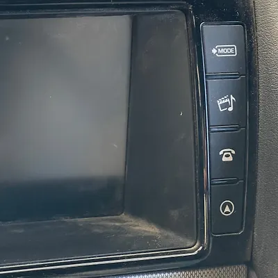 Info-gps-tv screen - 2017 Jaguar F-type