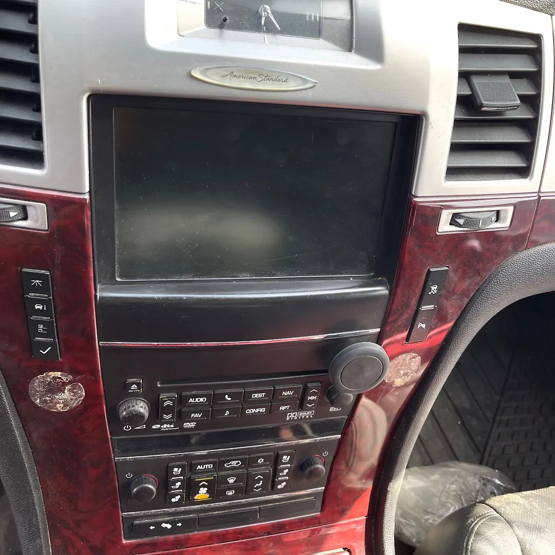 Info-gps-tv screen - 2011 Cadillac Escalade Luxury