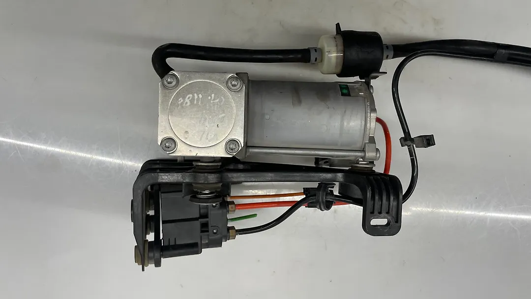 Air Suspension Compressor - 2011 Audi Q5