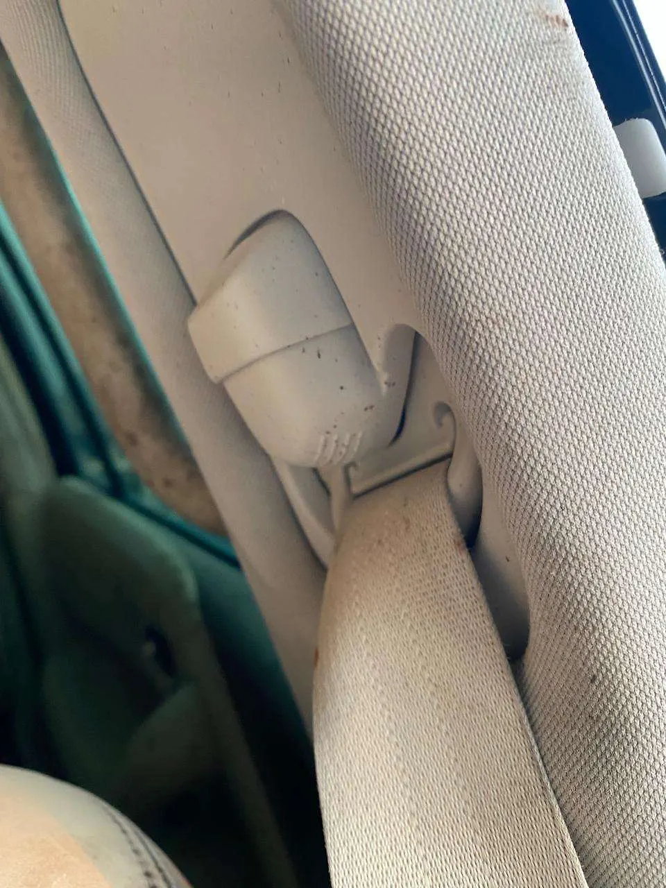 seat belt (LHF) - 2011 Nissan Patrol
