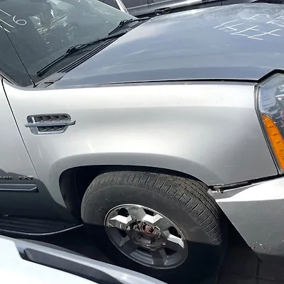 Fender (RHF) - 2011 Cadillac Escalade Luxury