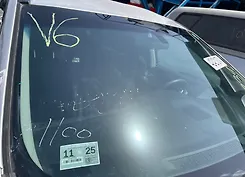 Windshield glass - 2014 Nissan Pathfinder SE 3.5i