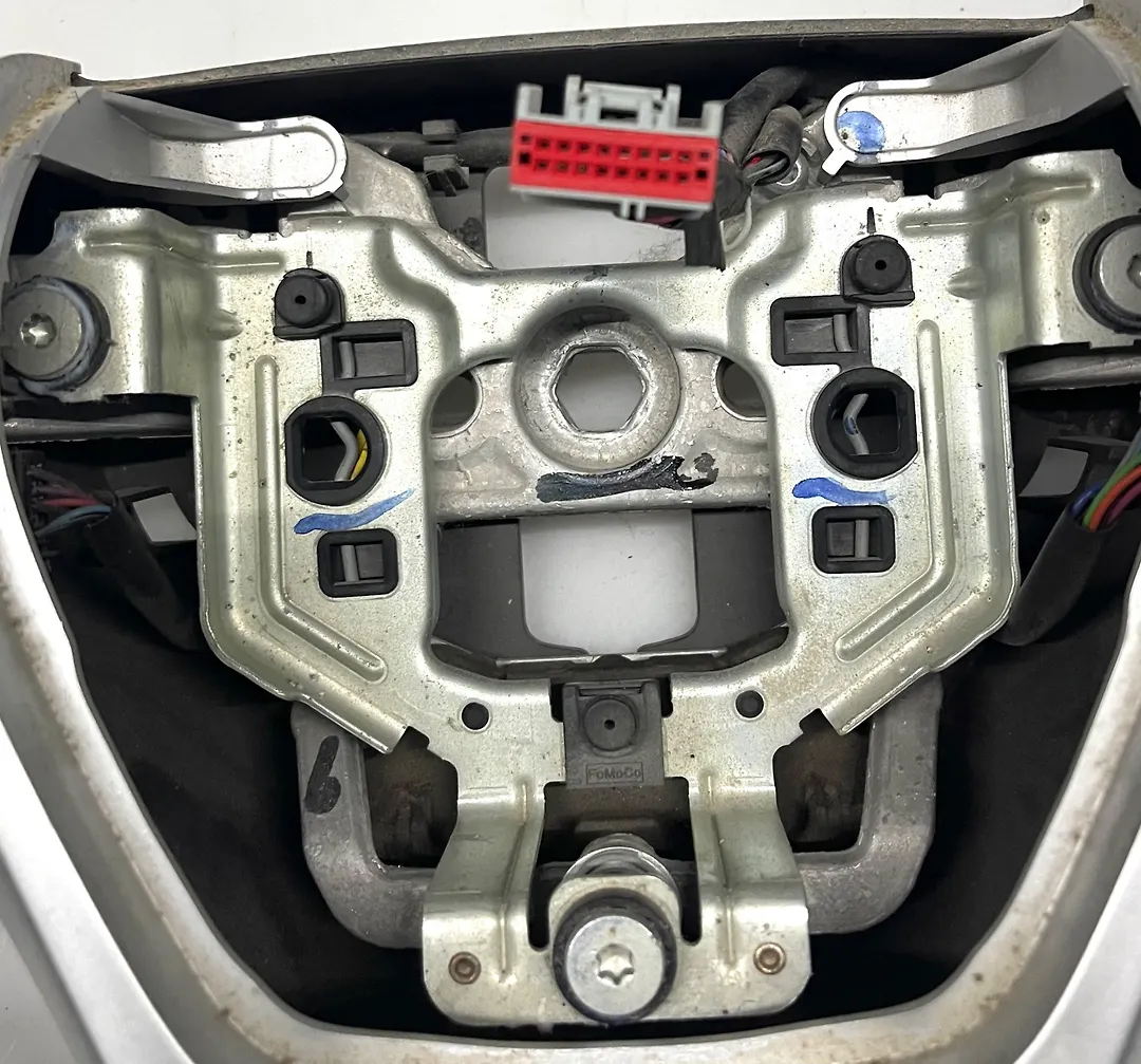 Steering wheel - 2011 Ford Explorer