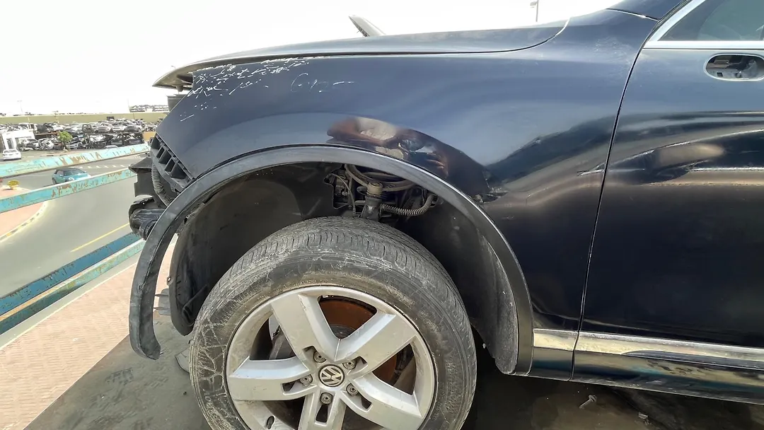 Fender (LHF) - 2016 Volkswagen Touareg