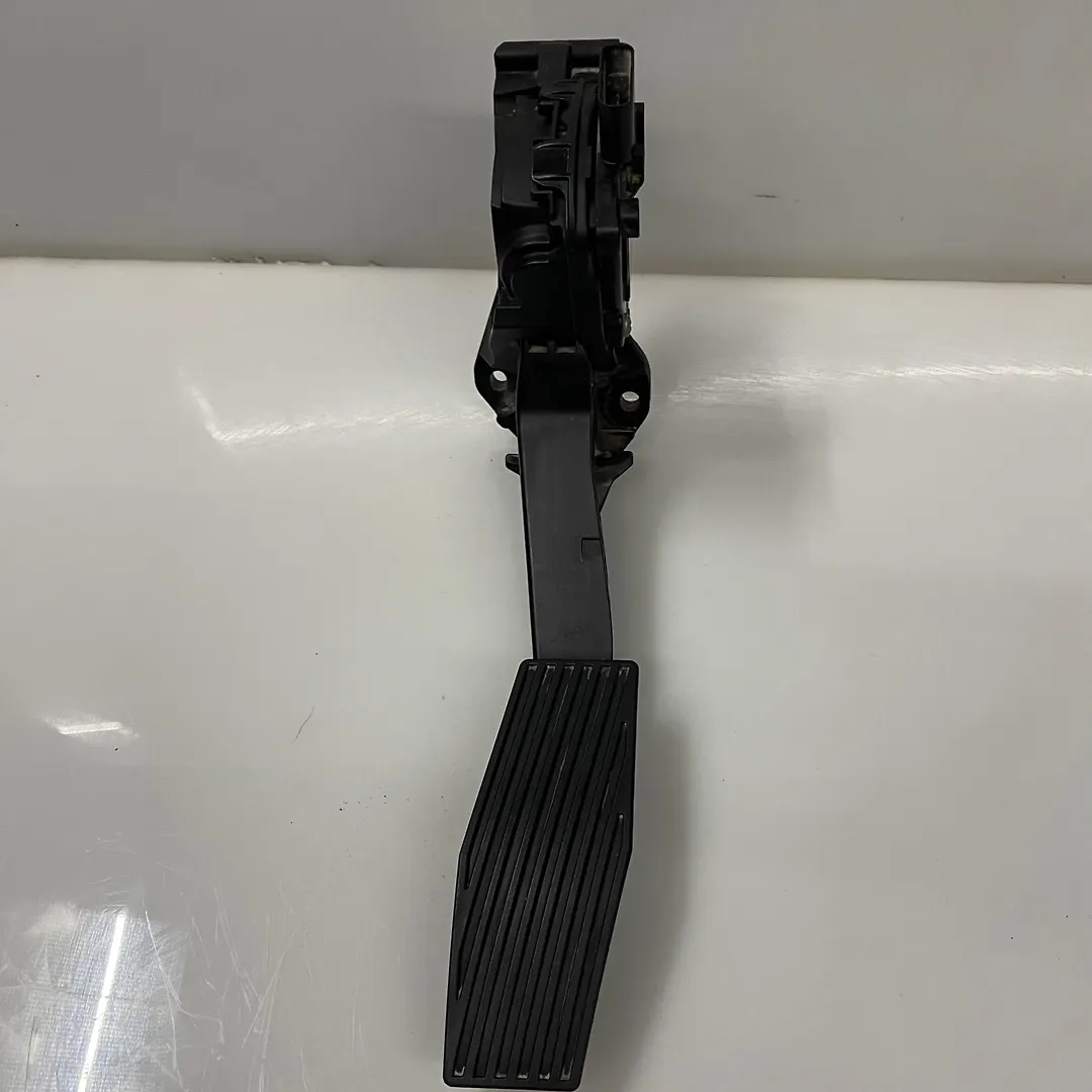 Accelerator pedal - 2019 GMC Terrain SLT