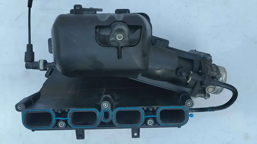 Intake manifold - 2016 Chevrolet Camaro