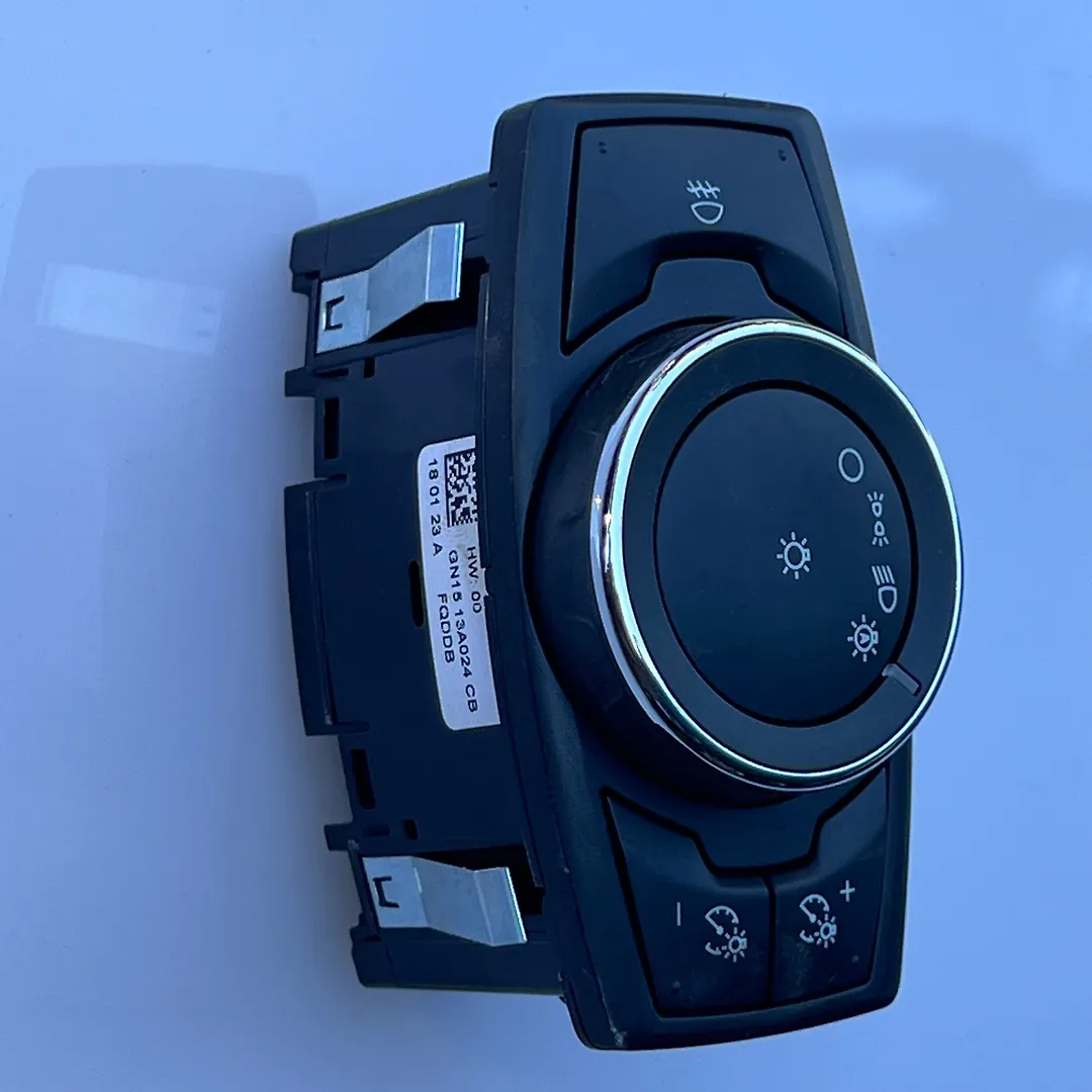 Automatic headlamp dimmer - 2018 Ford EcoSport